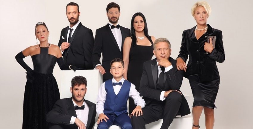 Είστε έτοιμοι να φάτε… τούρτα; Ρήγας-Αποστόλου φέρνουν την κωμωδία της χρονιάς! (βίντεο)