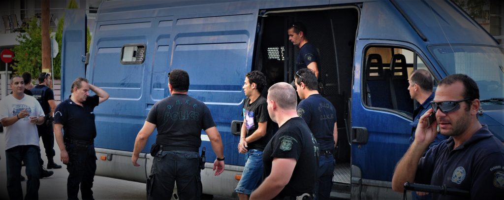 «Πιέτρης Εστίαση Α.Ε»: «Δικό μας ήταν το φορτηγό που μετέφερε λαθρομετανάστες και υπάλληλός μας ο οδηγός του»