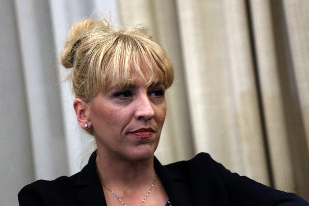 Φωτιά στο Μάτι: Ελεύθερη και χωρίς περιοριστικούς όρους η Ρ.Δούρου