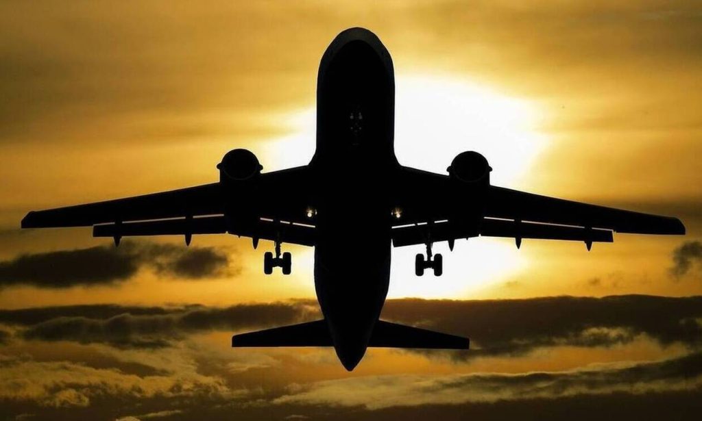 Νέα έρευνα αποκαλύπτει ότι ο κίνδυνος έκθεσης στον κορωνοϊό είναι πολύ χαμηλός στις πτήσεις