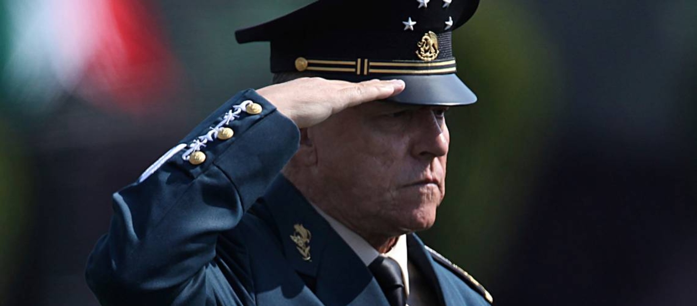 Χειροπέδες στον πρώην υπουργό Άμυνας του Μεξικό από τις αρχές των ΗΠΑ
