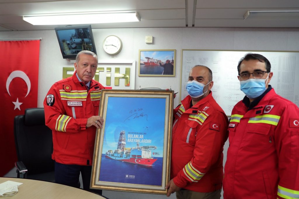 Ο Ρ.Τ.Ερντογάν στο γεωτρύπανο Fatih απειλεί ευθέως Ελλάδα και Κύπρο