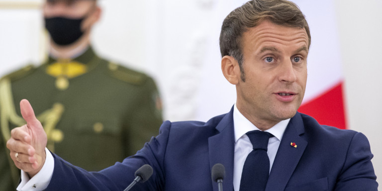 Ε.Μακρόν: «Οι τρομοκράτες δεν θα διχάσουν τη Γαλλία – Ο σκοταδισμός δεν θα νικήσει»