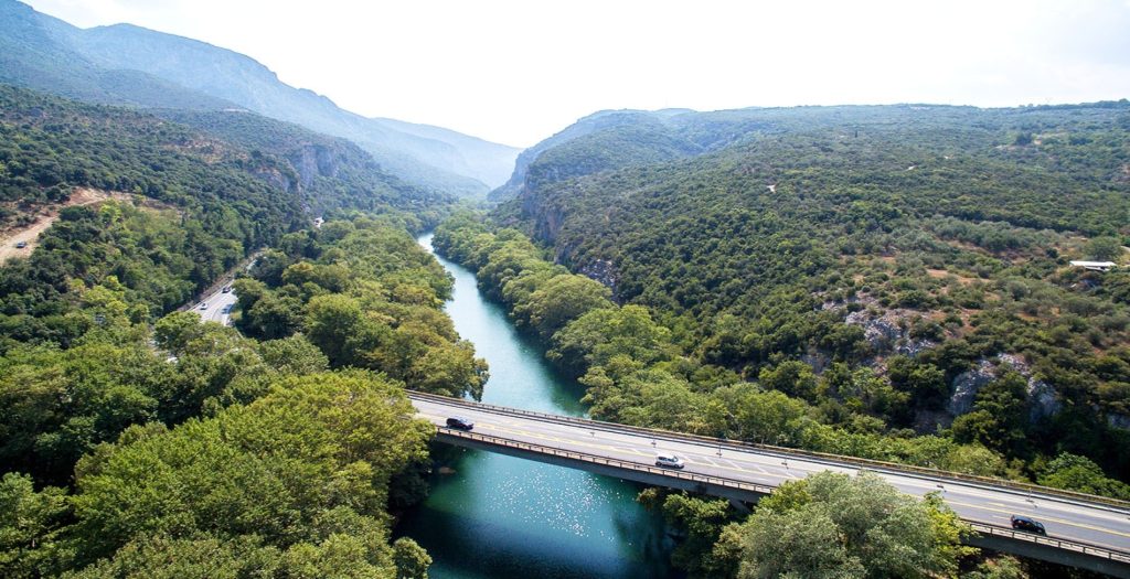 «Μαγικό» τοπίο: Η παραμυθένια κοιλάδα της Ελλάδας μήκους 10 χιλιομέτρων