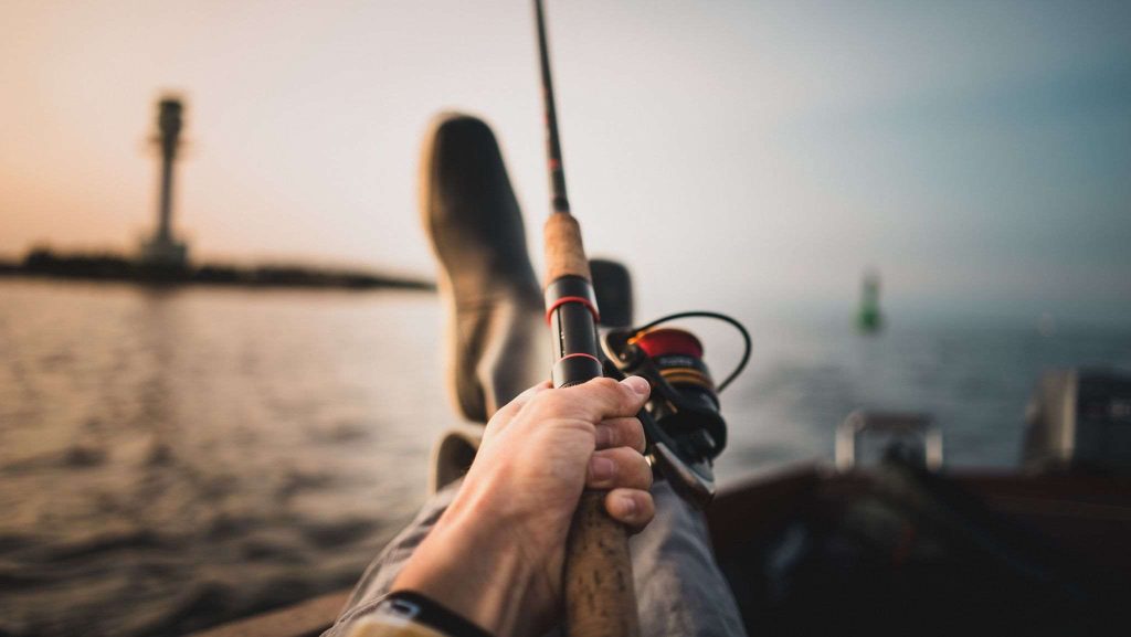 Η ψαριά της ζωής τους: Δεν πίστευαν στα μάτια τους μόλις είδαν στα δίχτυα τους έναν καρχαρία-κύκλωπα (φωτο)