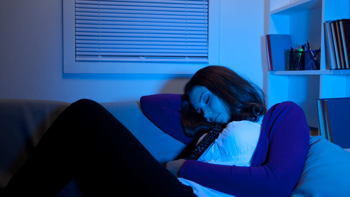 Το γνωρίζατε; – Να τι συμβαίνει όταν σας παίρνει ο ύπνος μπροστά στην τηλεόραση