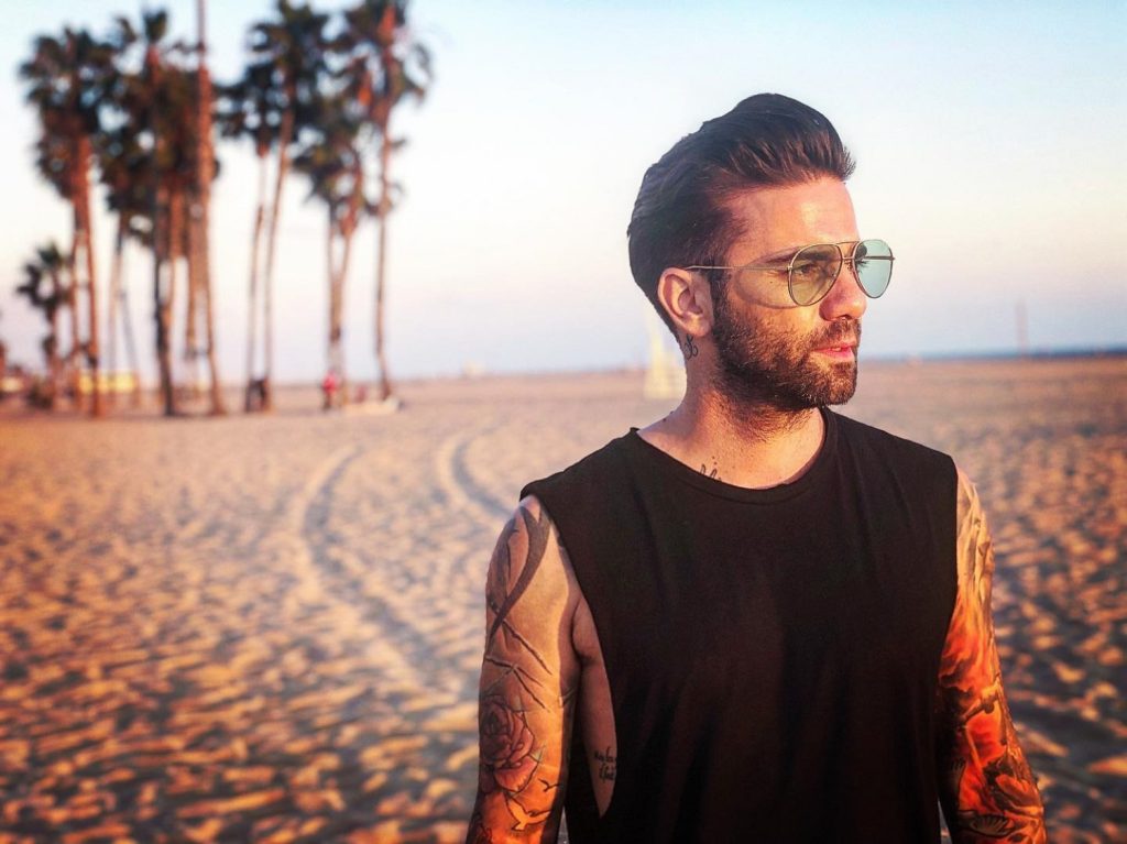 Ο Θοδωρής Μαραντίνης απαντά γιατί «απέσυρε» το τραγούδι του από το «Έλα Χαμογέλα» (βίντεο)