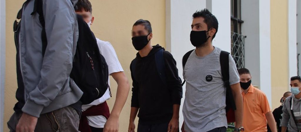 Πέρασε την πόρτα του ανακριτή ο 14χρονος που συνελήφθη στο μαθητικό συλλαλητήριο (φώτο – βίντεο)