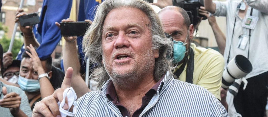 Σ.Μπάνον: «Σε περίπτωση ήττας του ο Ν.Τραμπ θα επιστρέψει ως υποψήφιος το 2024»