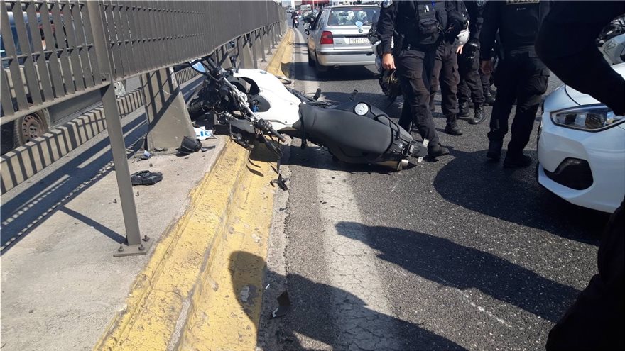 Τροχαίο ατύχημα στον Κηφισό – Τραυματίστηκαν αστυνομικοί (φώτο)