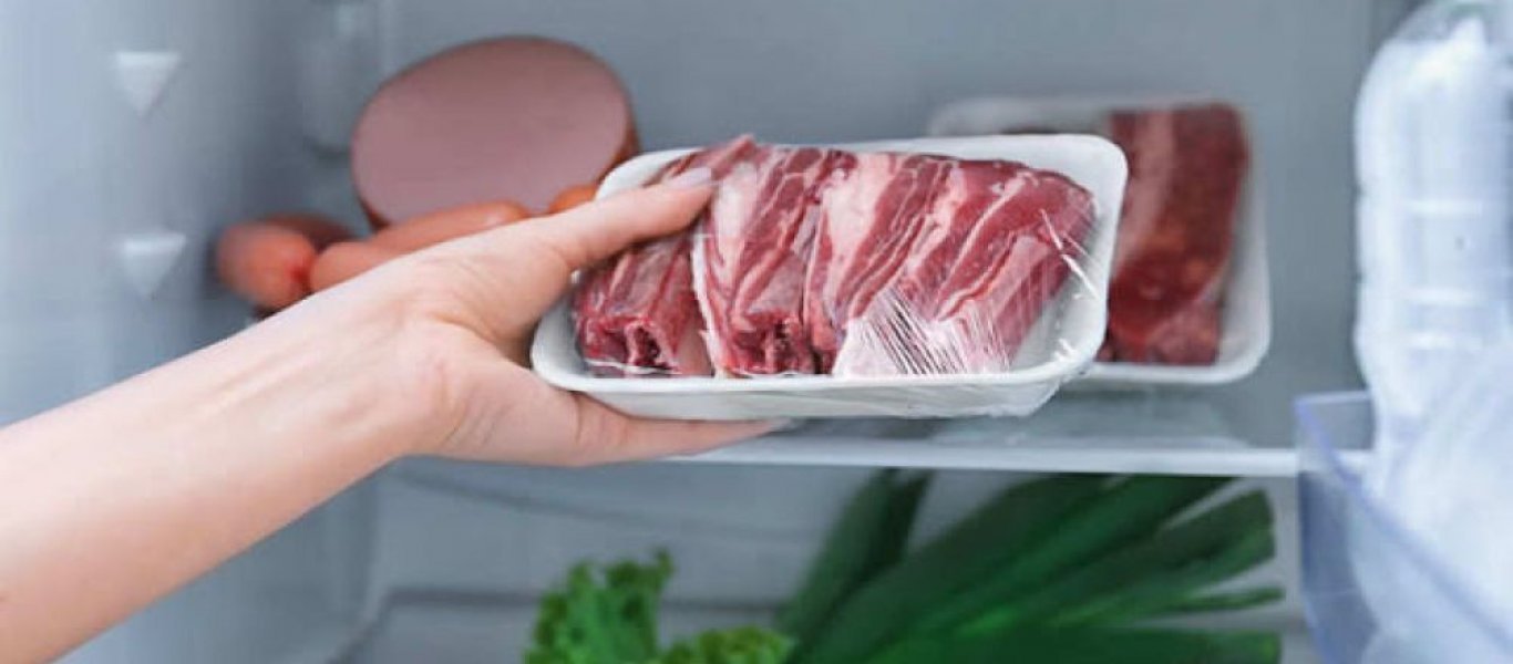 Το γνωρίζατε; – Δείτε τι πρέπει να κάνετε πριν καταψύξετε κρέας