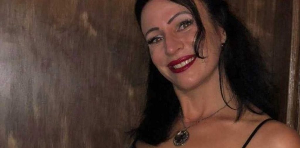 Διπλό φονικό στο Λουτράκι – Κόρη 43χρονης: «Τον φοβότανε – Της έχει σπάσει το χέρι στο παρελθόν» (βίντεο)