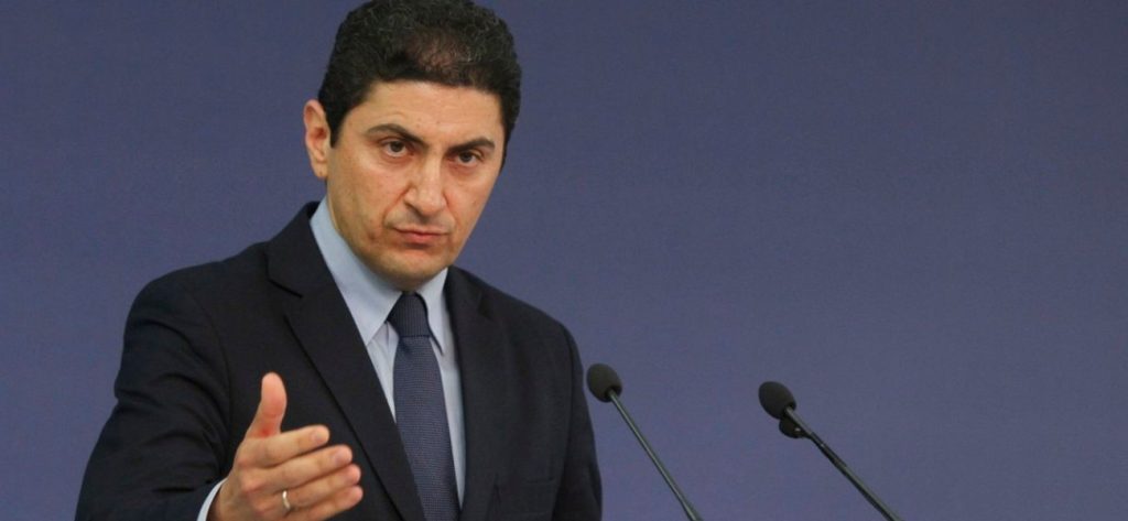 Λ. Αυγενάκης: «Χθες οι λοιμωξιολόγοι αποφάσισαν να μπει κόσμος στα γήπεδα – Μετά προέκυψαν νέα στοιχεία»