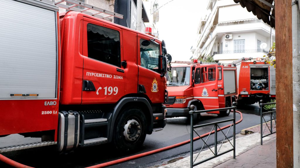 Φωτιά σε εγκαταλελειμμένο κτίριο στα Πατήσια