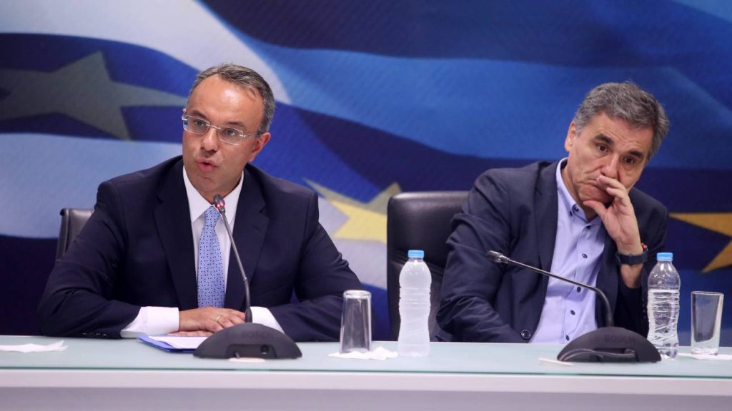 Σε άλλο «επίπεδο» η κόντρα Σταϊκούρα – Τσακαλώτου στη Βουλή – «Είστε ο πρώιμος Ρίτσαρντ Γκιρ από το Pretty Woman»