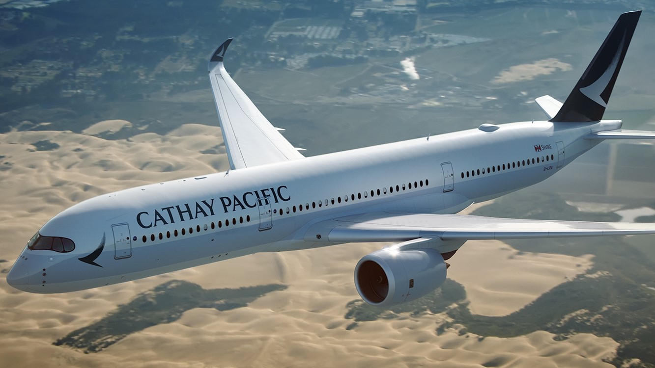 «Θύμα» του κορωνοϊού και η Cathay Pacific: «Βγάζει στο δρόμο» 5.900 εργαζόμενους