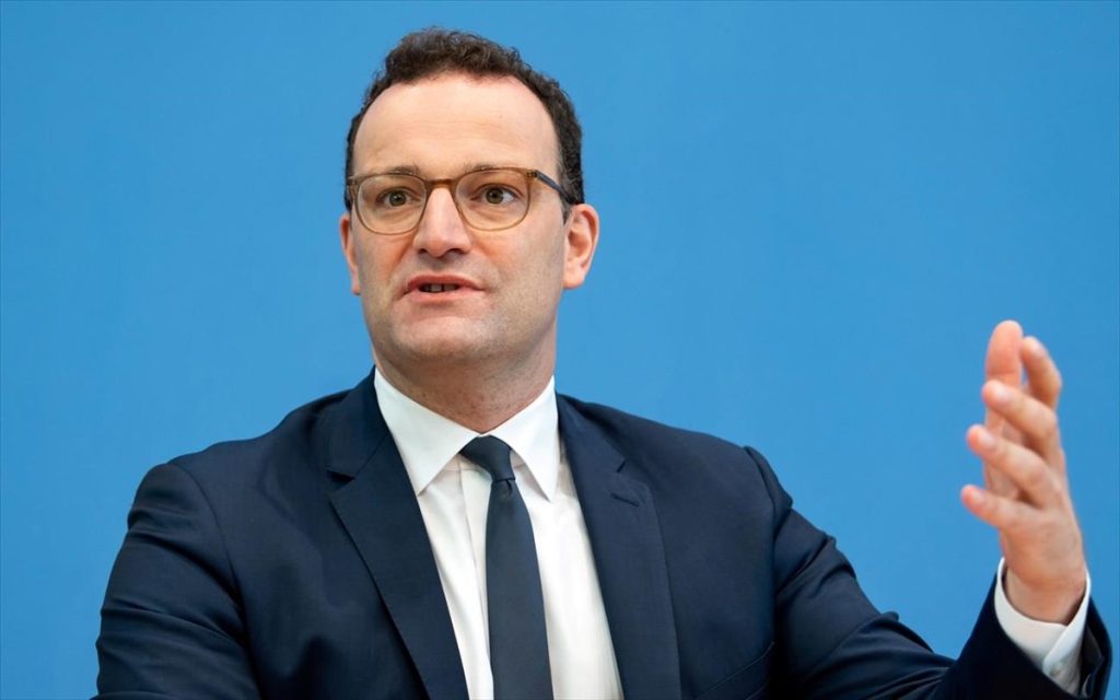 Γενς Σπαν: Θετικός στον κορωνοϊό ο υπουργός Υγείας της Γερμανίας