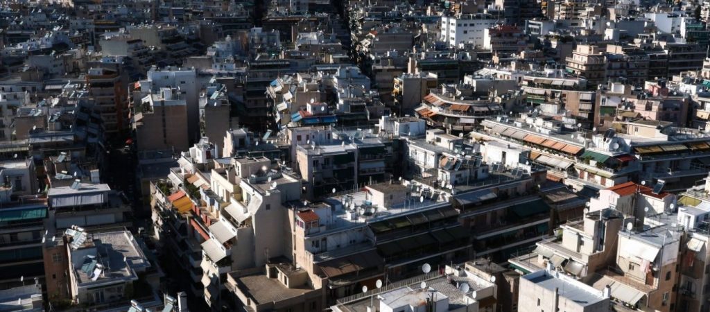 ΟΑΕΔ: Παραχωρεί δωρεάν κατοικίες του πρώην ΟΕΚ σε ευάλωτα νοικοκυριά – Ποιους αφορά