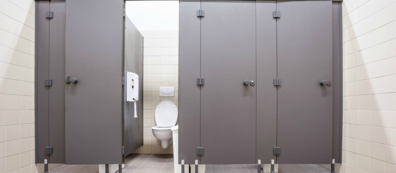 Επική ανακοίνωση σε τουαλέτα καταστήματος για τον… στόχο των πελατών (φώτο)