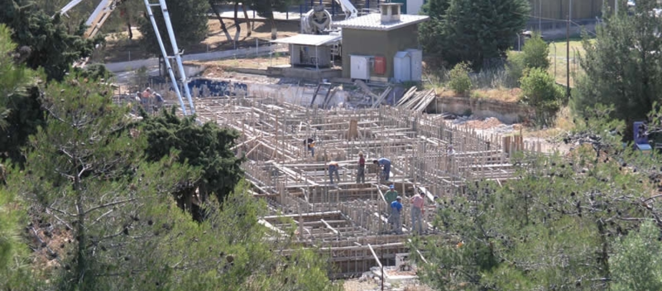 Υμηττός: Kαταγγελία πολιτών για ανέγερση κατοικιών για αξιωματούχους της Πολεμικής Αεροπορίας στο δάσος