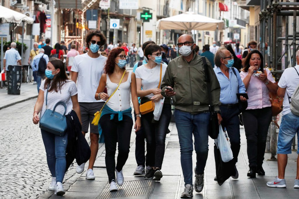 Υπό αυστηρούς περιορισμούς μπαίνει η Ευρώπη για τον κορωνοϊό