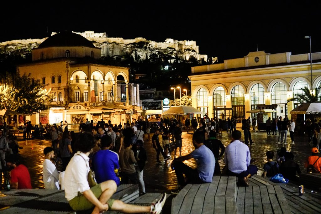 Το σχέδιο της ΕΛ.ΑΣ για να εμποδίσει τις συγκεντρώσεις στις πλατείες: Από μεγάφωνα μέχρι και… προσαγωγές