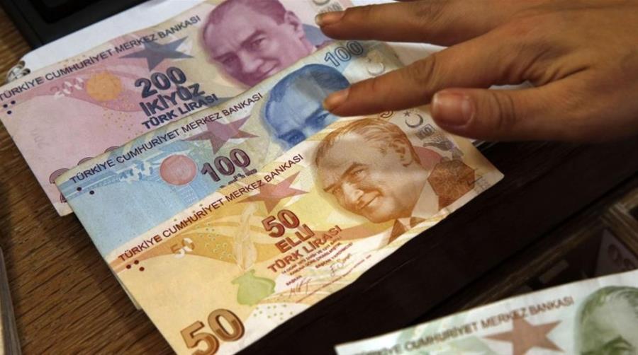 Τουρκία: Η Κεντρική τράπεζα κράτησε σταθερά τα επιτόκια και η λίρα σε ελεύθερη πτώση