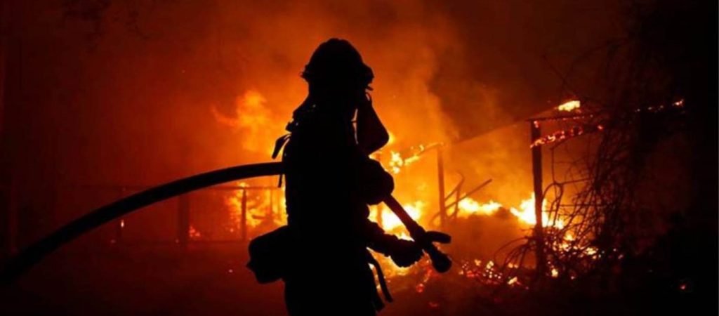 Φωτιά στον Υμηττό (φωτό)