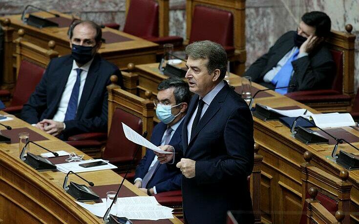 Ένταση στη Βουλή μετά τις δηλώσεις Χρυσοχοΐδη για τα 12 μίλια: «Να ζητήσει συγγνώμη και να ανακαλέσει»