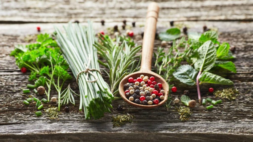 Θαυματουργό: Αυτό είναι το βότανο που ρίχνει την πίεση σε 15 λεπτά!