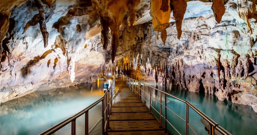 Σπήλαιο πηγών Αγγίτη: Το μεγαλείο της φύσης στη Δράμα (βίντεο)