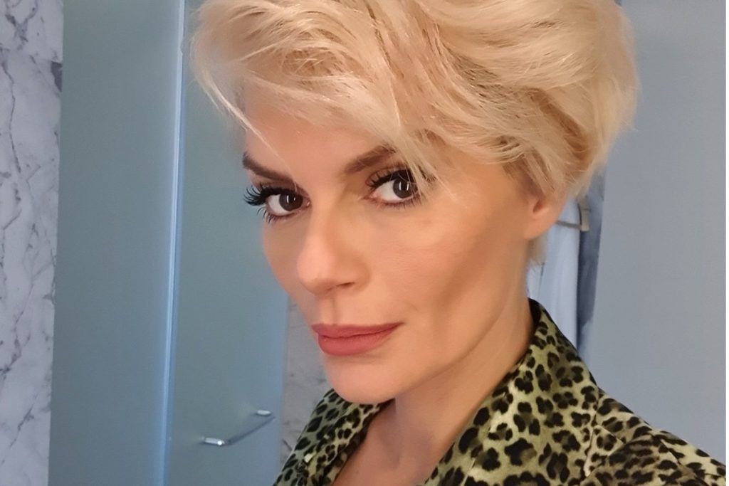 Συγκλονίζει η Έλενα Χριστοπούλου: «Πότε θα αγκαλιάσω τους γονείς μου χωρίς να φοβάμαι»