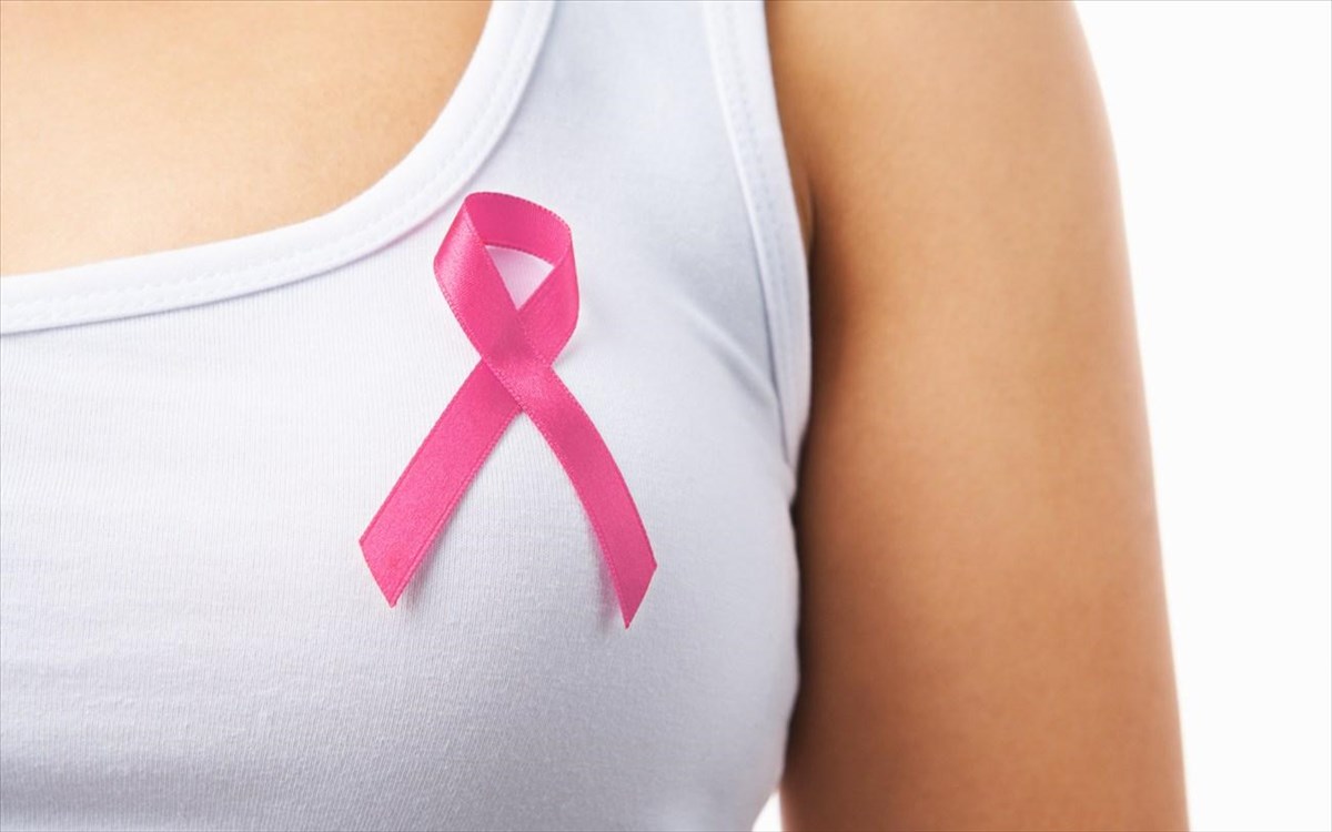 Αυτές είναι οι 15 τροφές που προστατεύουν από τον καρκίνο του μαστού