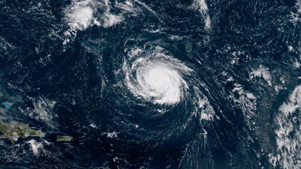 Δείτε πώς είναι ένας F5 κατηγορίας τυφώνας όταν μπαίνει στην ξηρά (βίντεο)