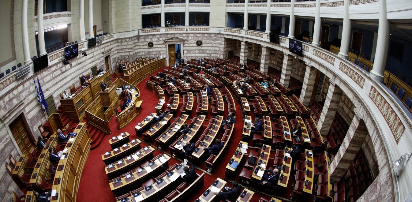 Ψηφίζεται σήμερα στη Βουλή το νομοσχέδιο για τη ρύθμιση οφειλών
