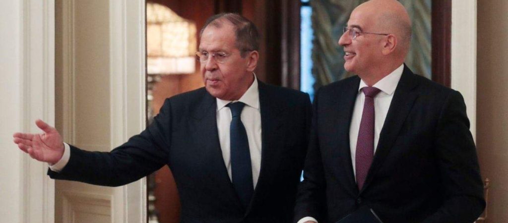 N.Δένδιας – Σ.Λαβρόφ: «H Τουρκία έχει μετατραπεί σε γραφείο ταξιδίων για τζιχαντιστές»