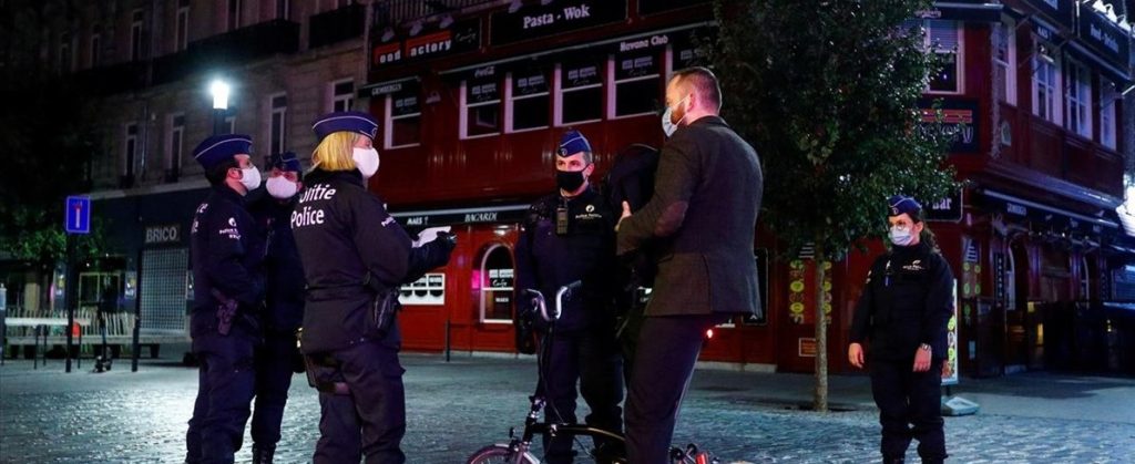 Οργή στο Βέλγιο για την επιβολή προστίμου σε πέντε μαθητές επειδή «έσπασαν τα μέτρα κατά του κορωνοϊού»!