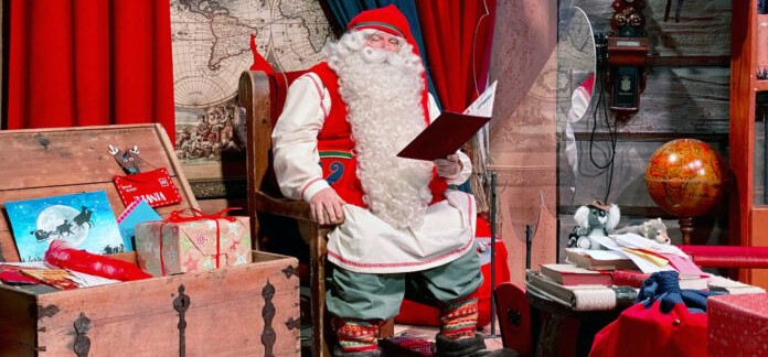Ο Άγιος Βασίλης καθησυχάζει τα παιδιά – Δεν θα ακυρωθούν τα Χριστούγεννα