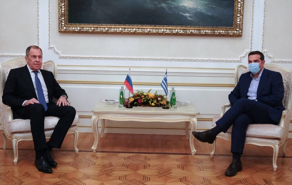 Συνάντηση Α.Τσίπρα με Σ.Λαβρόφ: «Σημαντικό να τερματιστεί η τουρκική επιθετικότητα»