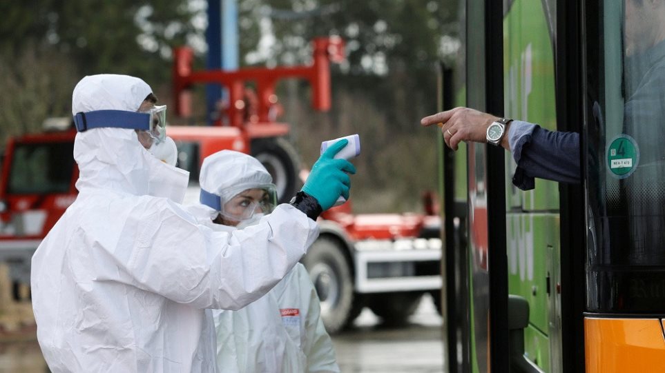 Τσεχία: Εστειλαν τον υπουργό Υγείας σπίτι του – Παραβίασε τα μέτρα για τον κορωνοϊό
