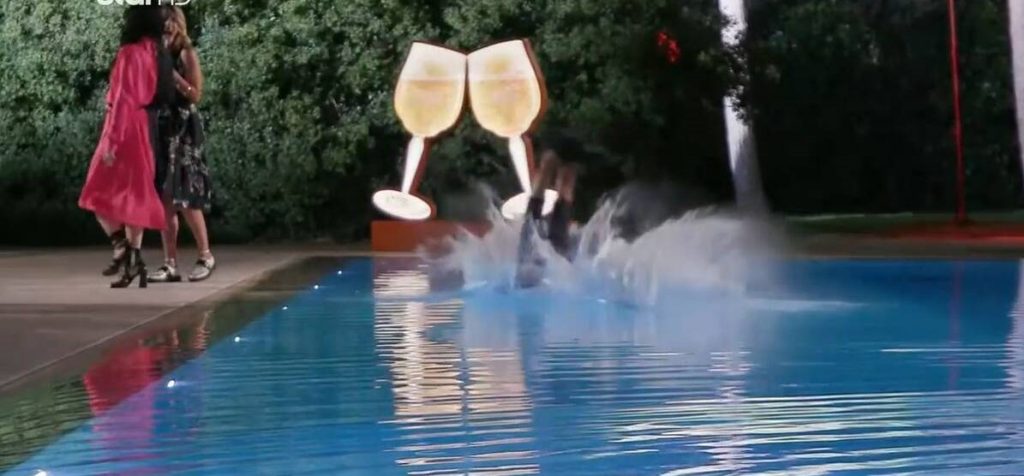 GNTM 3: H Ζενεβιέβ Μαζαρί πέταξε τον Γιώργο Καράβα στην πισίνα