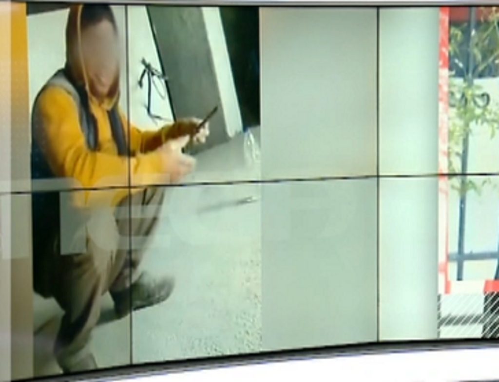 Στραγγαλισμένος 82χρονος σε βαλίτσα – Ο άνδρας από το Μπανγκλαντές που ψάχνει η Αστυνομία