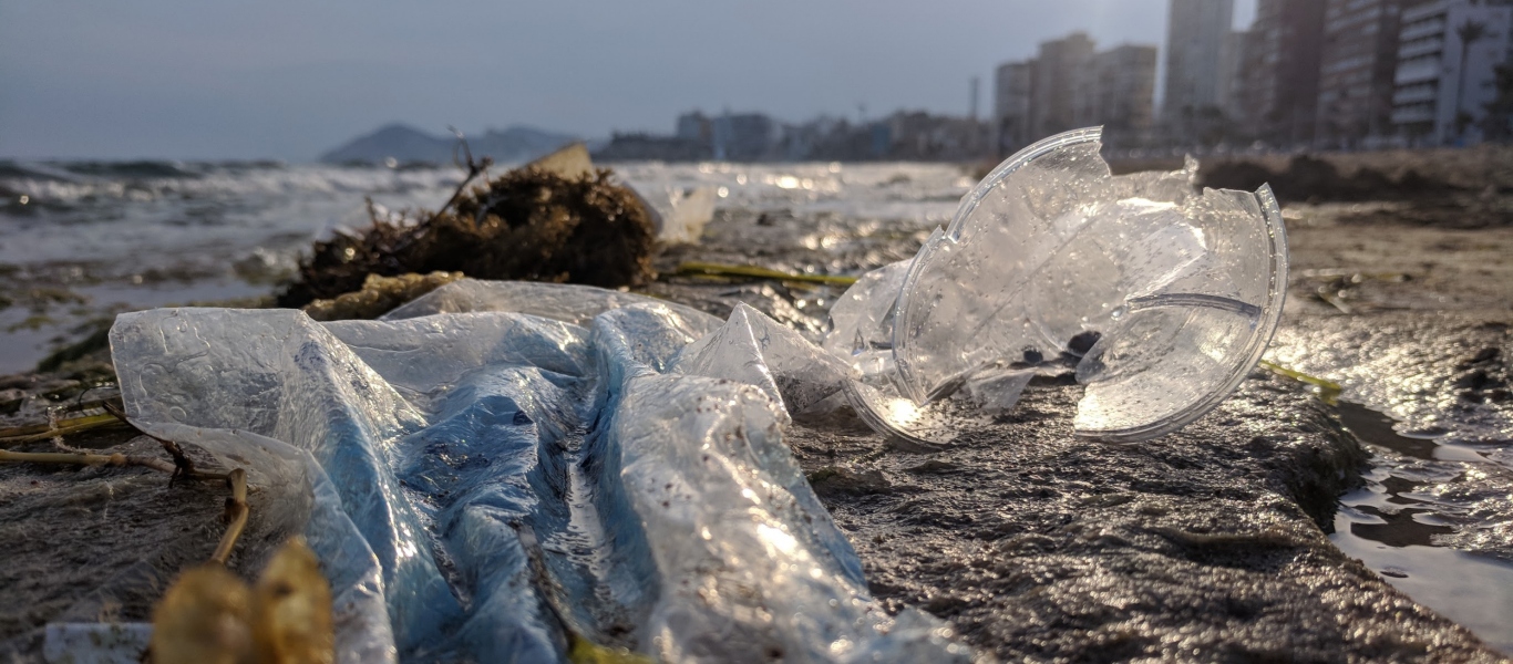 Αυτές είναι οι τρεις κορυφαίες χώρες στην ρύπανση της Μεσογείου με πλαστικά