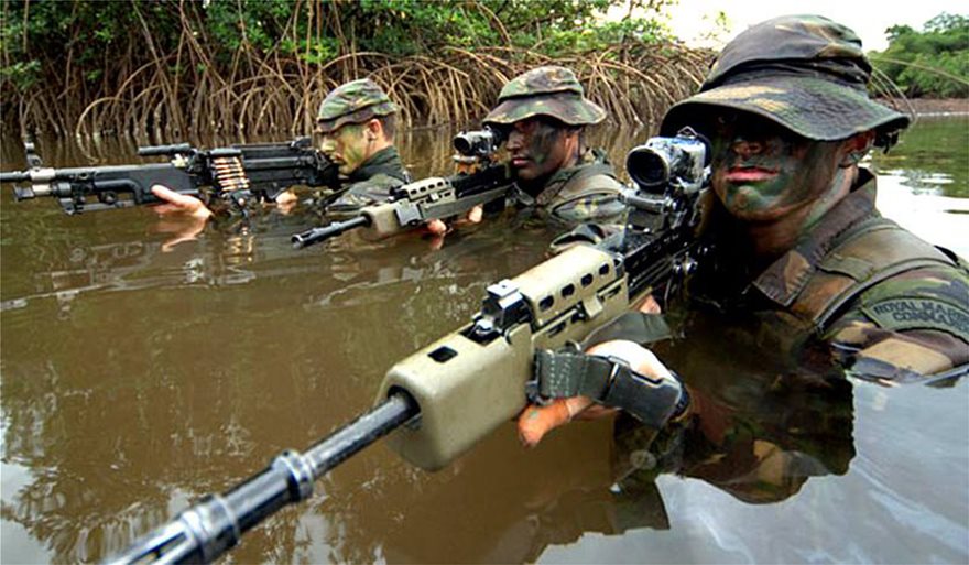 SBS: Οι βατραχάνθρωποι του βρετανικού ναυτικού (βίντεο)