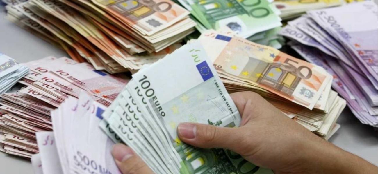 Κρήτη: Άνδρας έκρυβε 71.000 ευρώ σε μικρή αποθήκη δίπλα στο σπίτι του