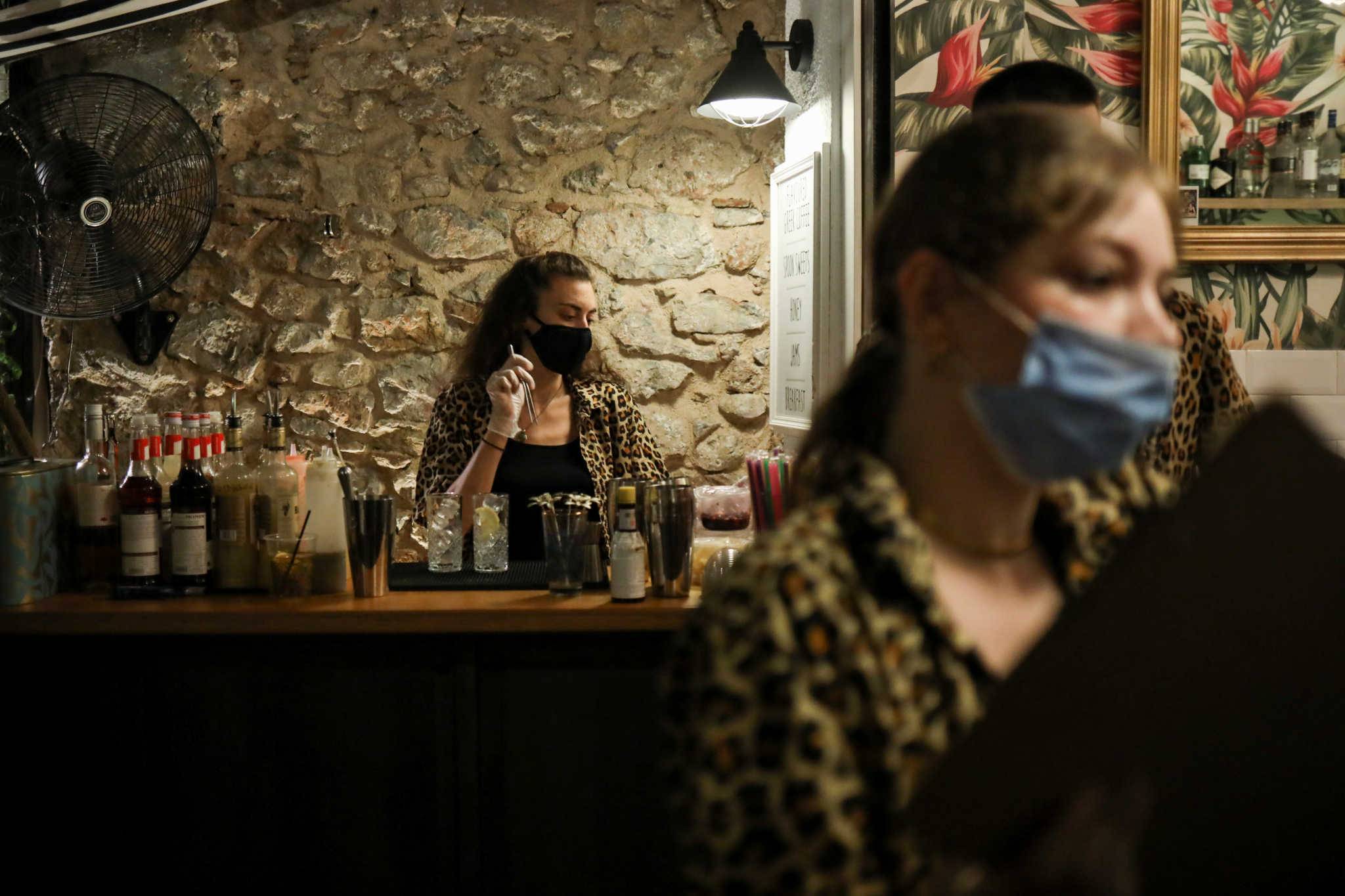 Τήνος: «Καμπάνα» 3.000 ευρώ σε κλαμπ για συνωστισμό που εμφανιζόταν ο Μπίγαλης – Το διαψεύδει ο τραγουδιστής