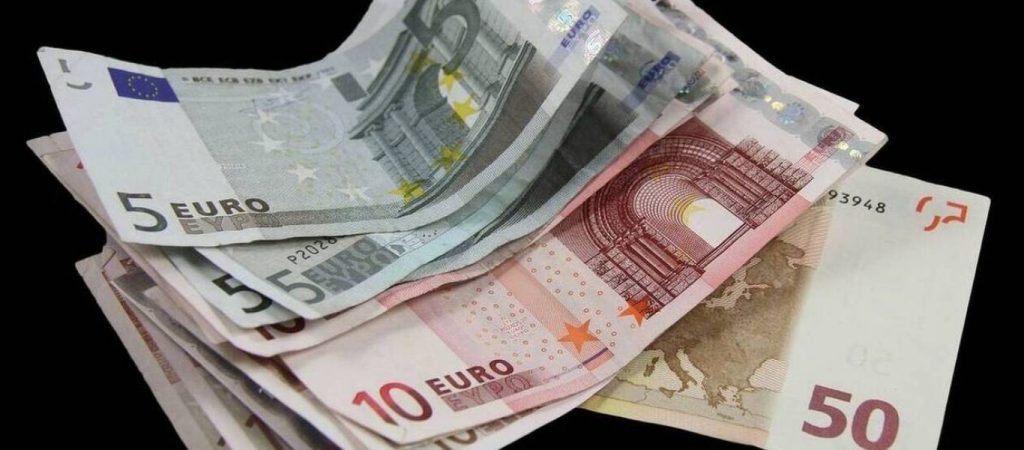 ΟΠΕΚΑ: Ξεκινά από σήμερα η καταβολή των επιδομάτων και παροχών