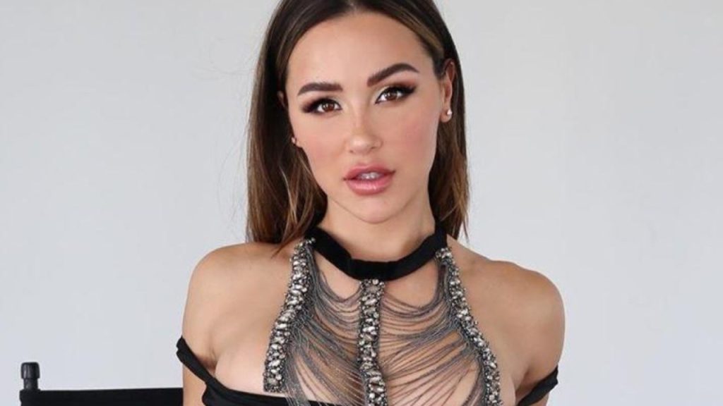 Ana Cheri: Το μοντέλο με τα μικροσκοπικά μπικίνι που θα κάνει να «χάσεις» τα λογικά σου (φώτο)