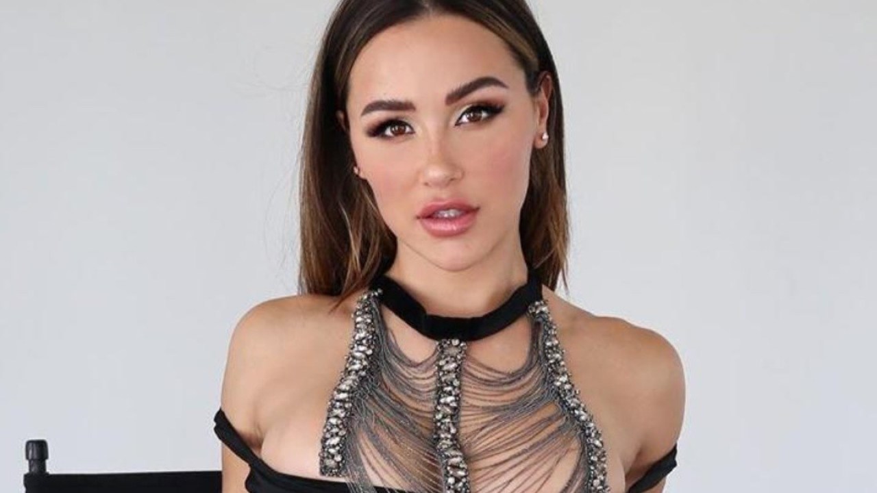 Ana Cheri: Το μοντέλο με τα μικροσκοπικά μπικίνι που θα κάνει να «χάσεις» τα λογικά σου (φώτο)