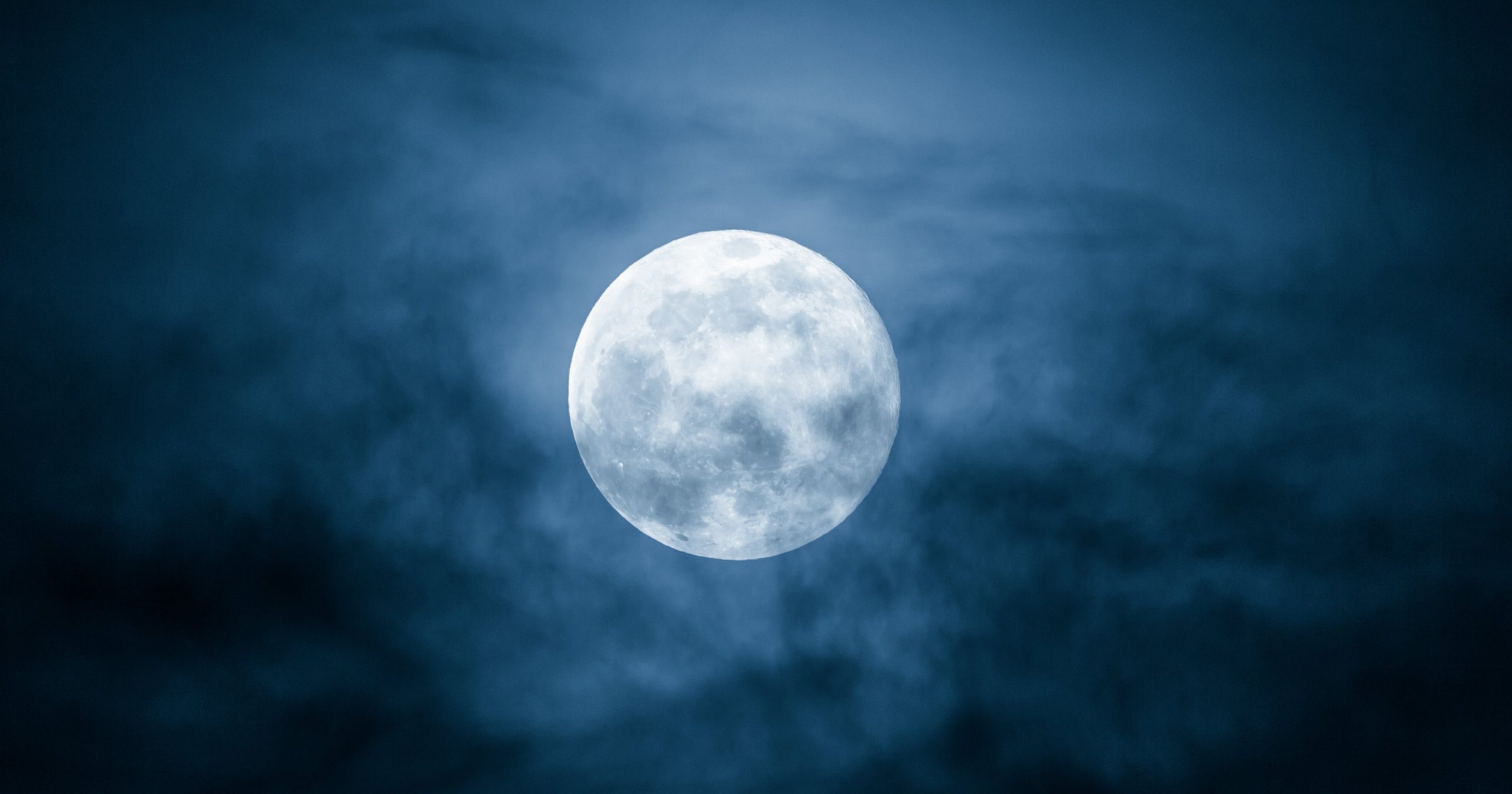 Blue Moon: Για αυτά τα τέσσερα ζώδια «θα περάσει και δεν θα ακουμπήσει»